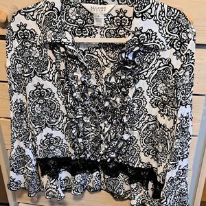 Allison Taylor- Black and White - Tapestry Design -Medium- EUC